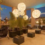 Motel One Dresden am Zwinger